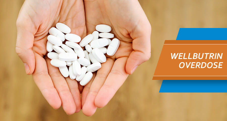 Hands full of wellbutrin tablens