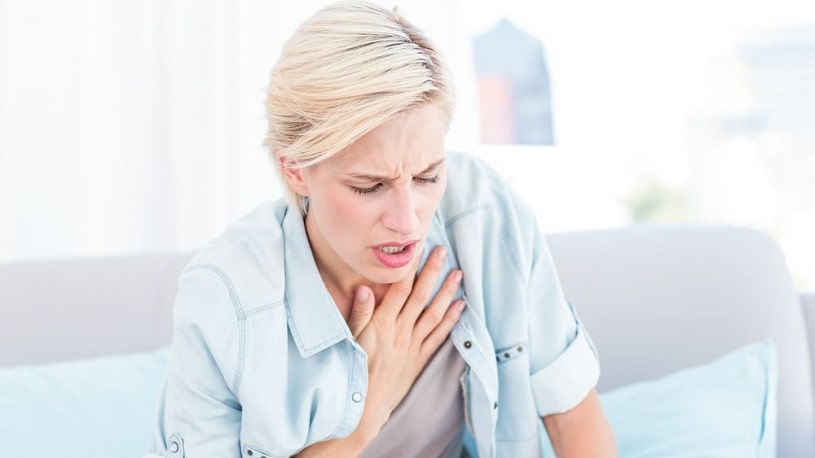Female experiences breathing problems after hydrocodone.