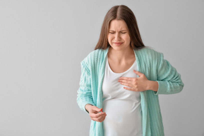 A pregnant woman suffers from pain because of Pristiq side effects.